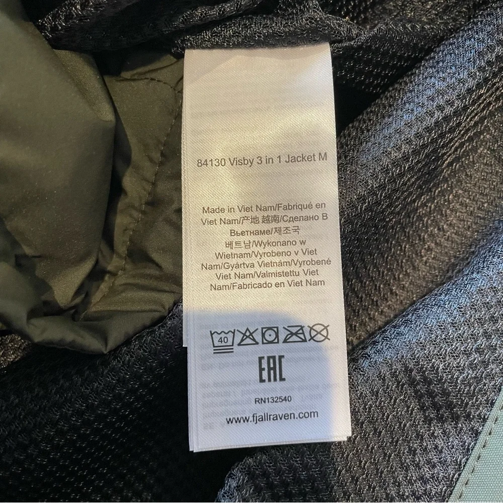 NWT Fjallraven Visby 3 in 1 Jacket in Deep Forest Green - Picture 11 of 16
